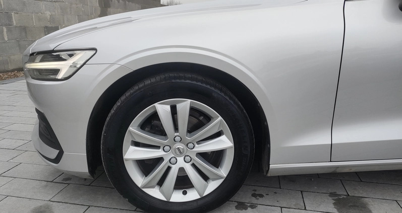 Volvo V60 cena 98277 przebieg: 133000, rok produkcji 2018 z Międzyrzecz małe 742